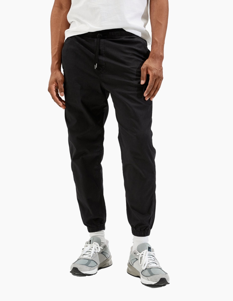Jogger slim American Eagle Xavier Twill con bolsillos
