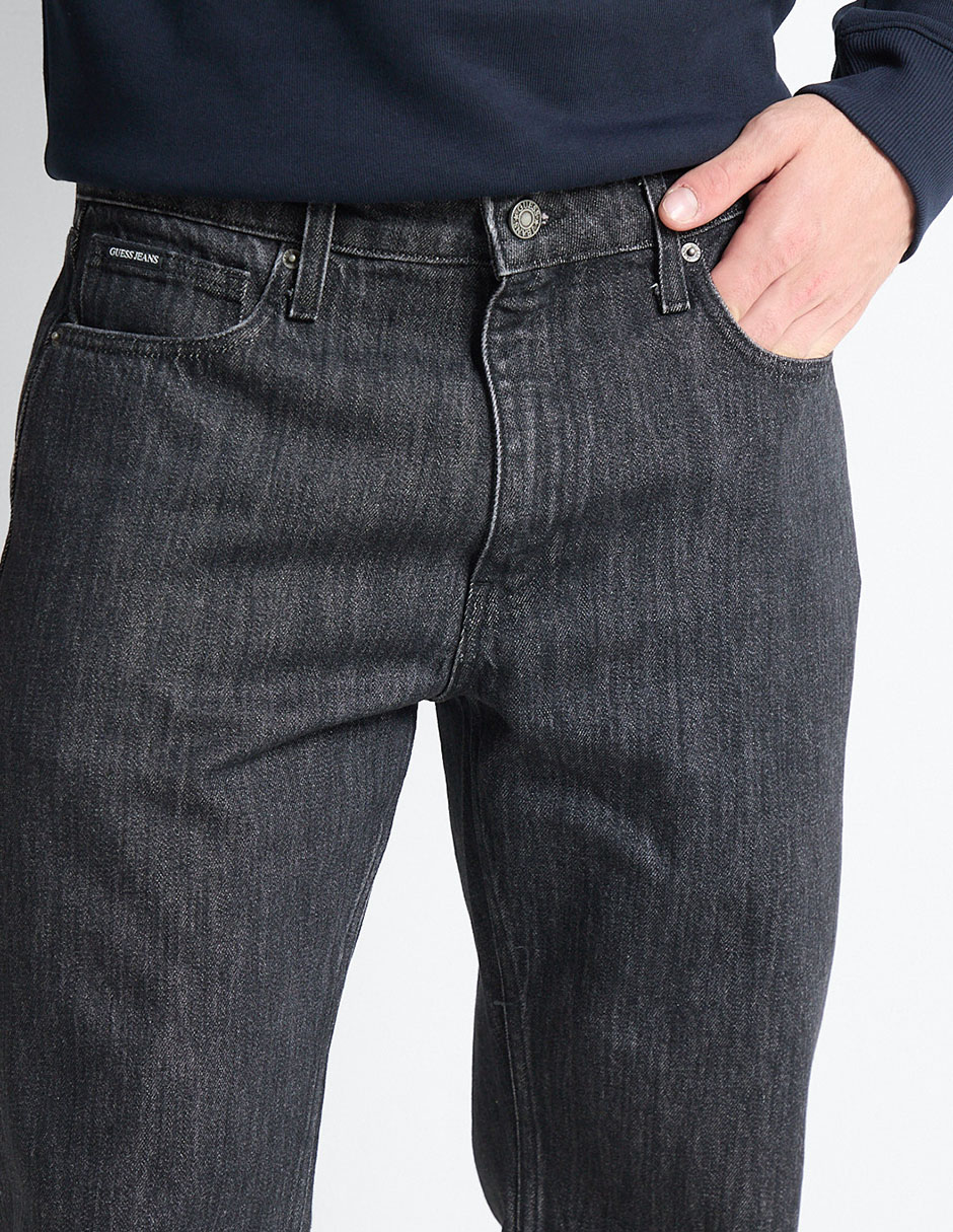 Jeans slim lvado obscuro para hombre 4
