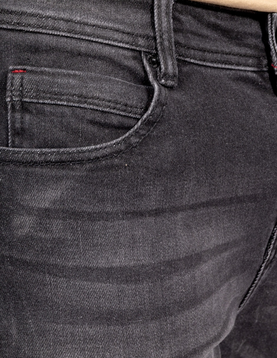 Jeans slim deslavado para hombre 3