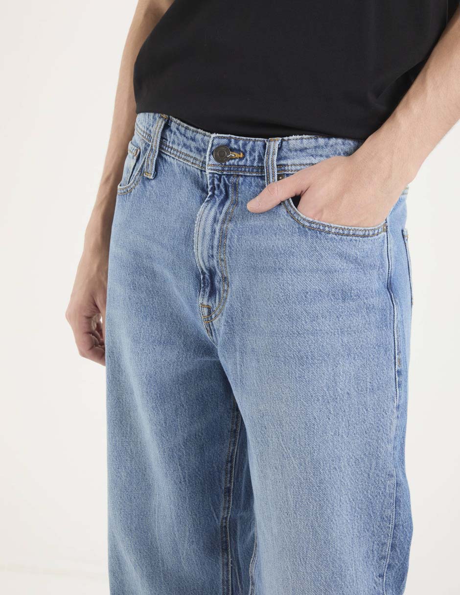 Jeans straight lavado claro para hombre 7
