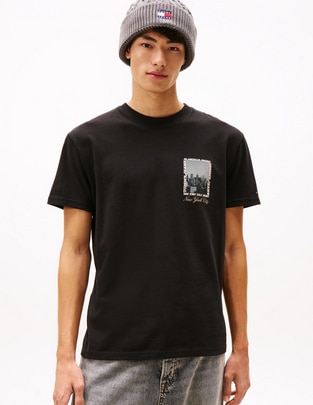 Playera Badge cuello redondo para hombre