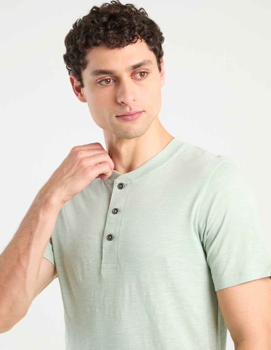 Playera Jack & Jones cuello henley para hombre