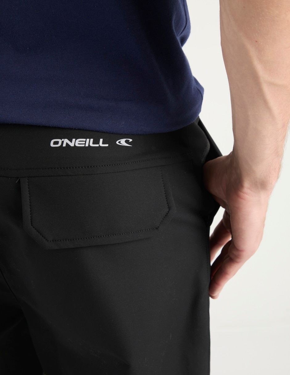 Jeans jogger straight lavado obscuro para hombre 5