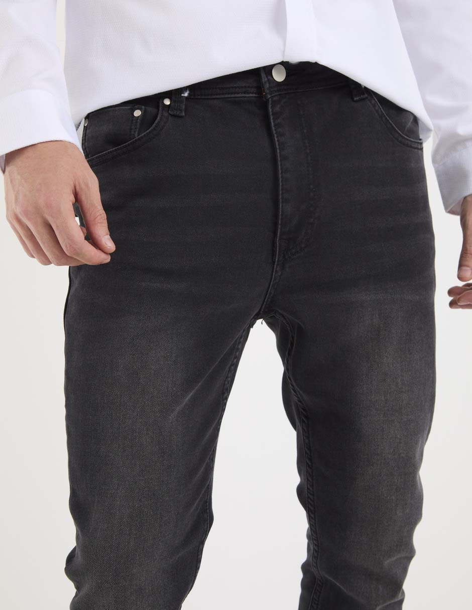 Jeans straight lavado obscuro para hombre 4