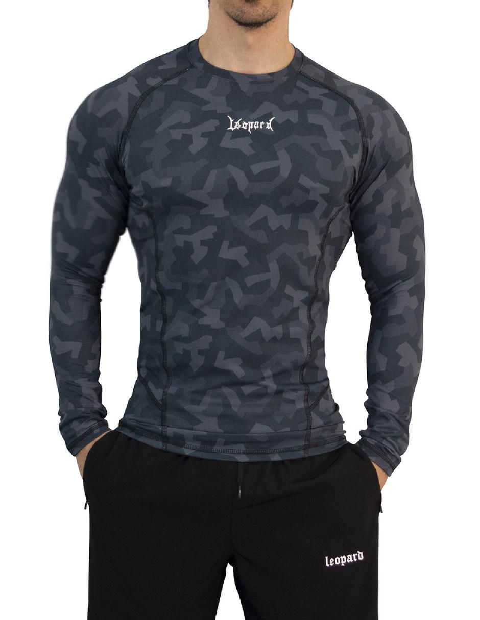 Playera John Leopard Strike Ops cuello redondo para hombre