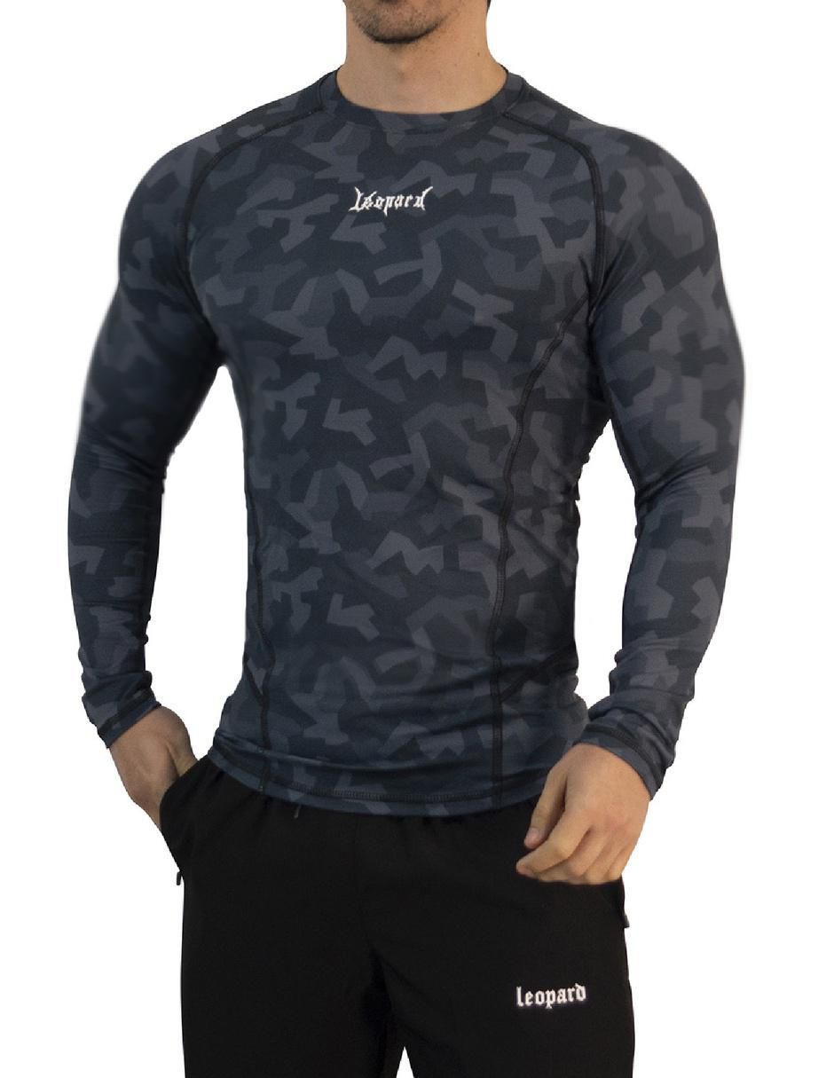 Playera John Leopard Strike Ops cuello redondo para hombre