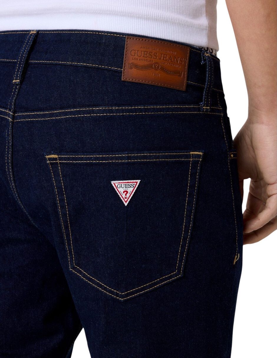 Jeans straight lavado obscuro para hombre 4