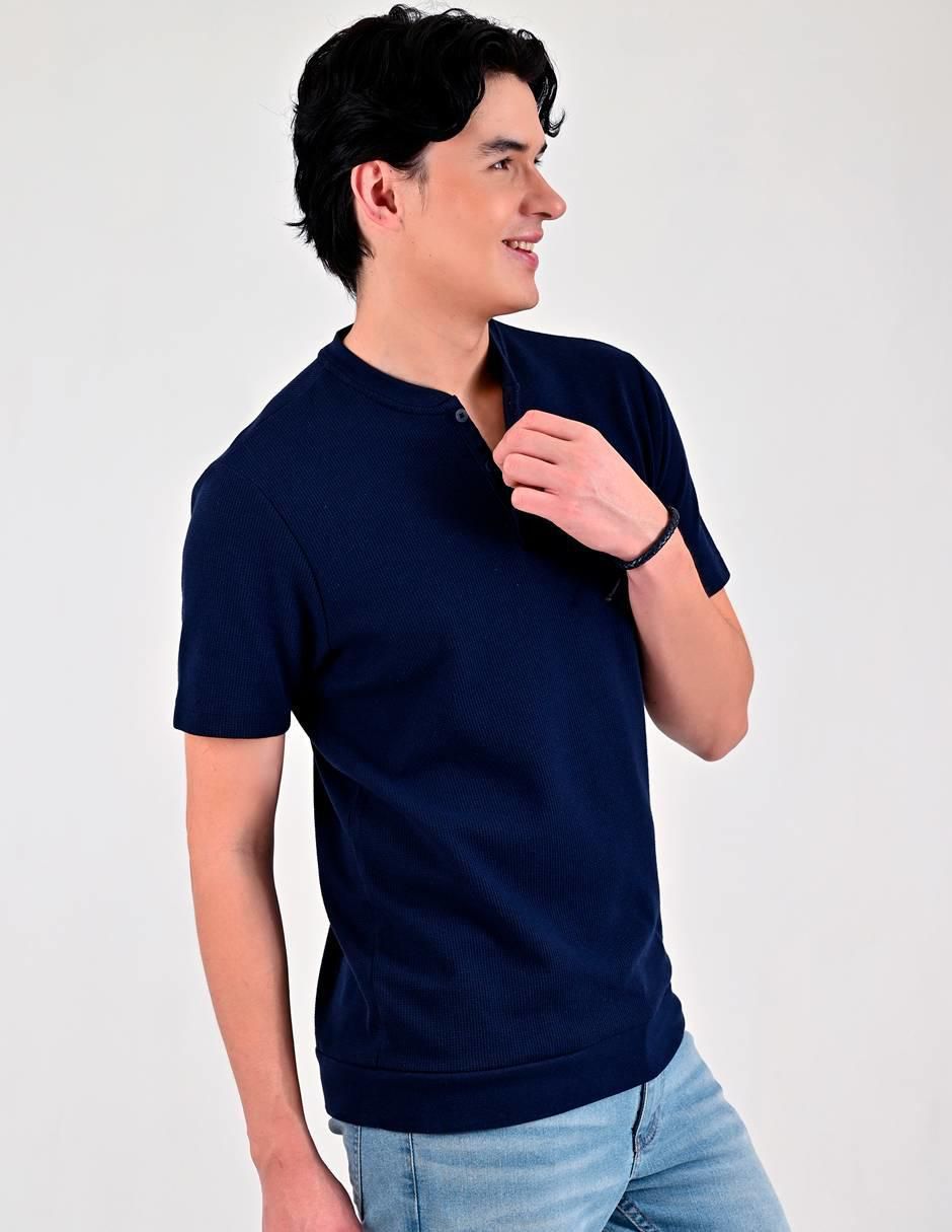Playera cuello henley para hombre 4