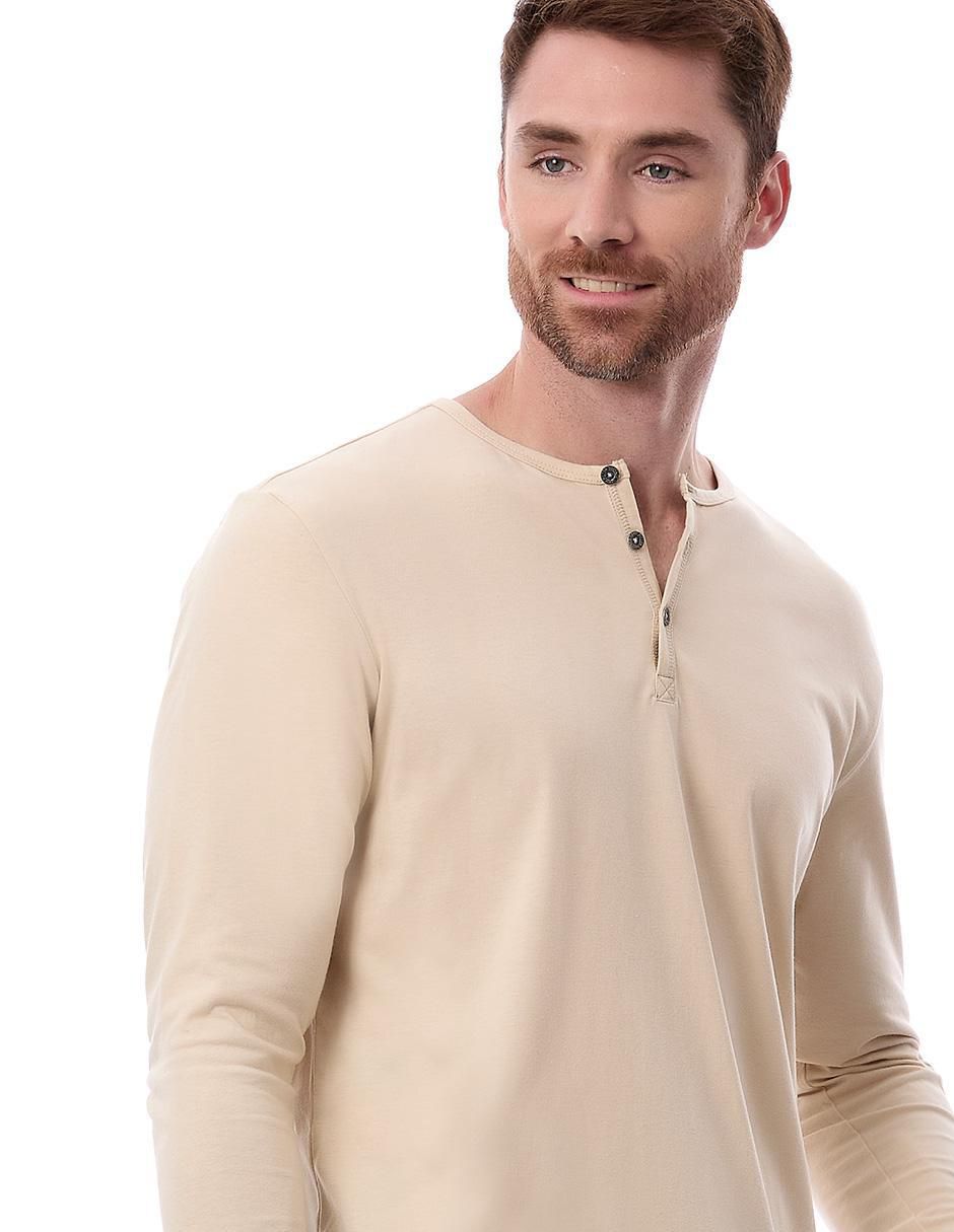 Playera cuello henley para hombre