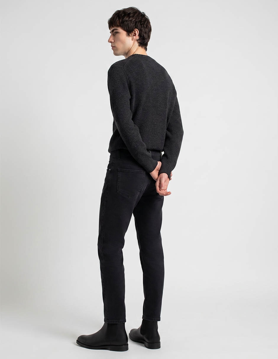 Jeans straight lavado obscuro para hombre 2