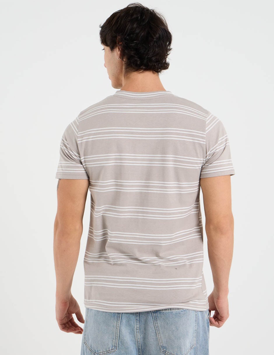 Playera cuello henley para hombre 6