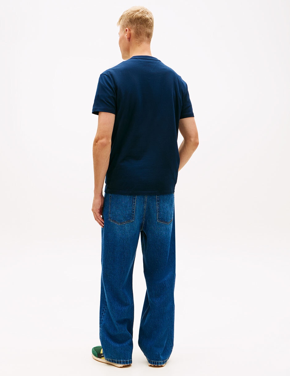 Playera Linear cuello redondo para hombre 4