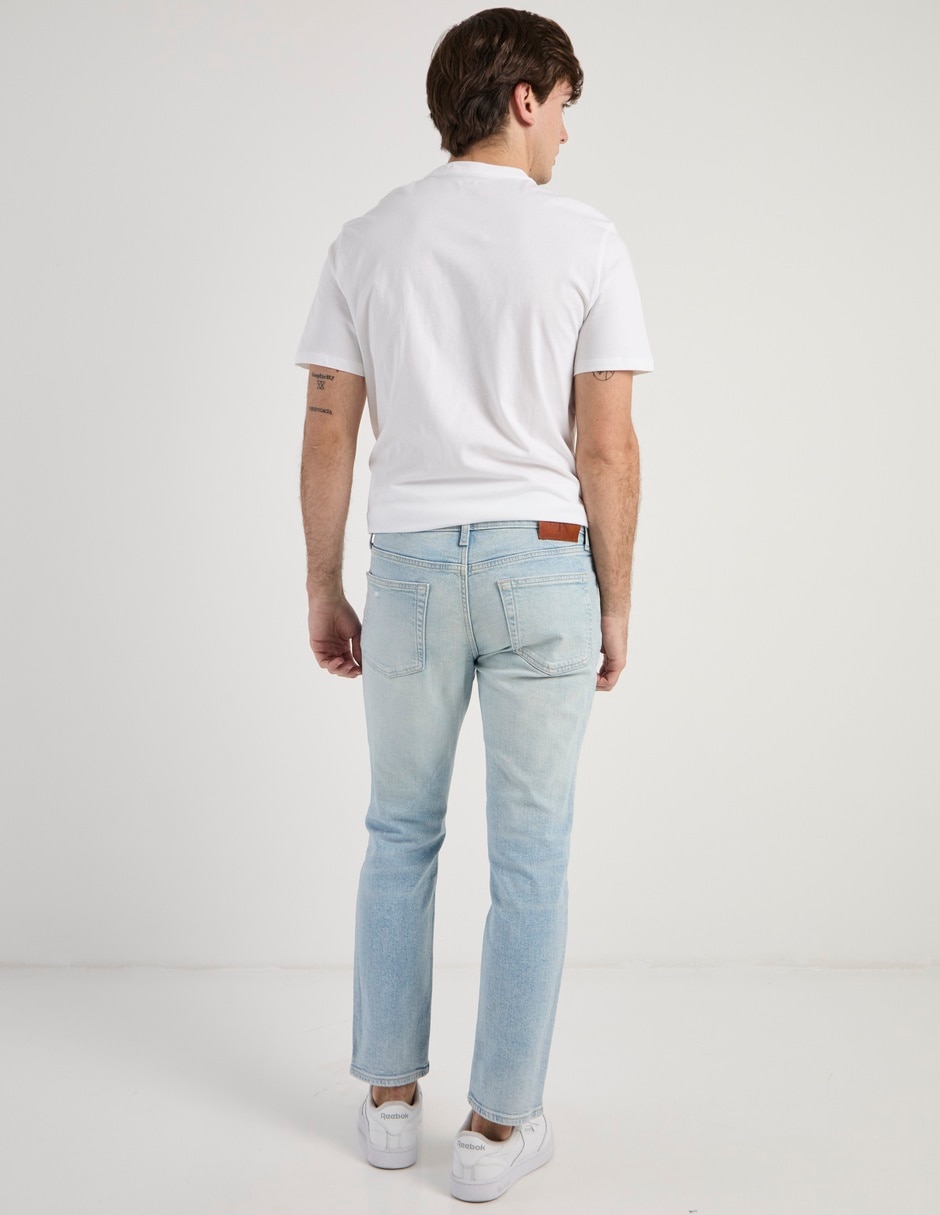 Jeans slim deslavado para hombre 5