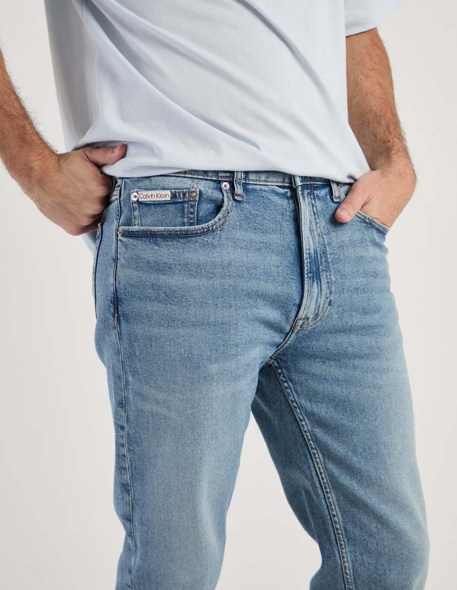 Jeans straight lavado claro para hombre 5