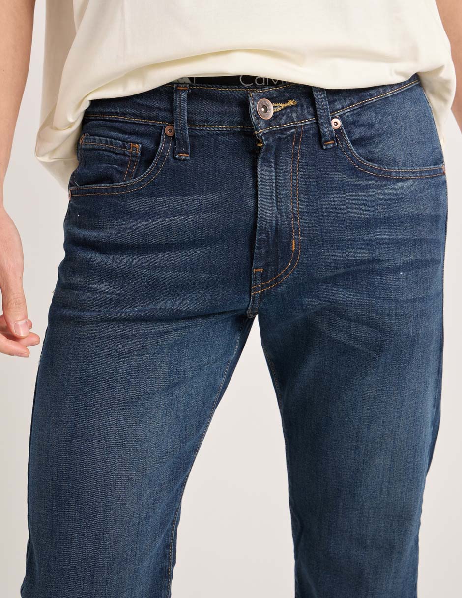 Jeans straight deslavado para hombre 4