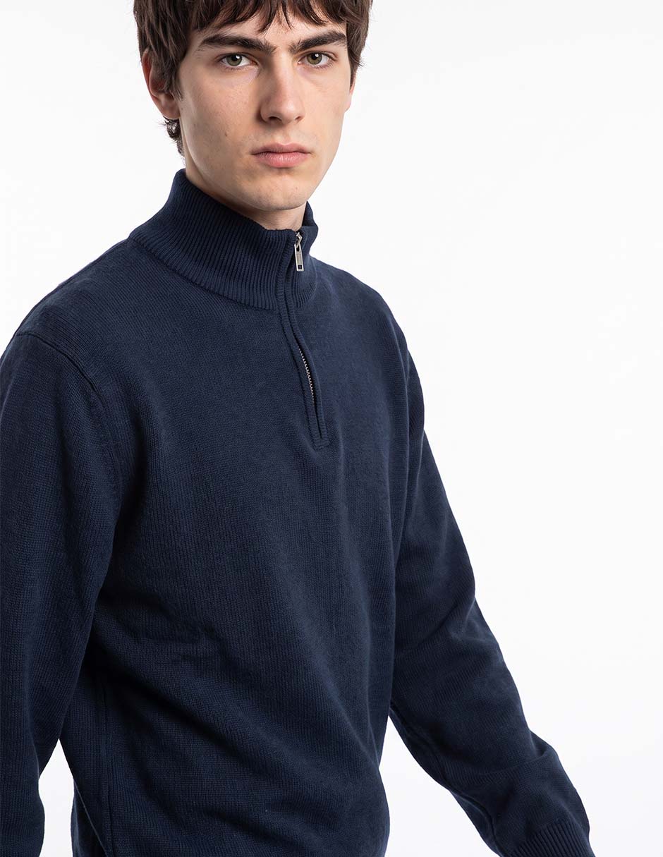 Suéter cuello alto para hombre 4