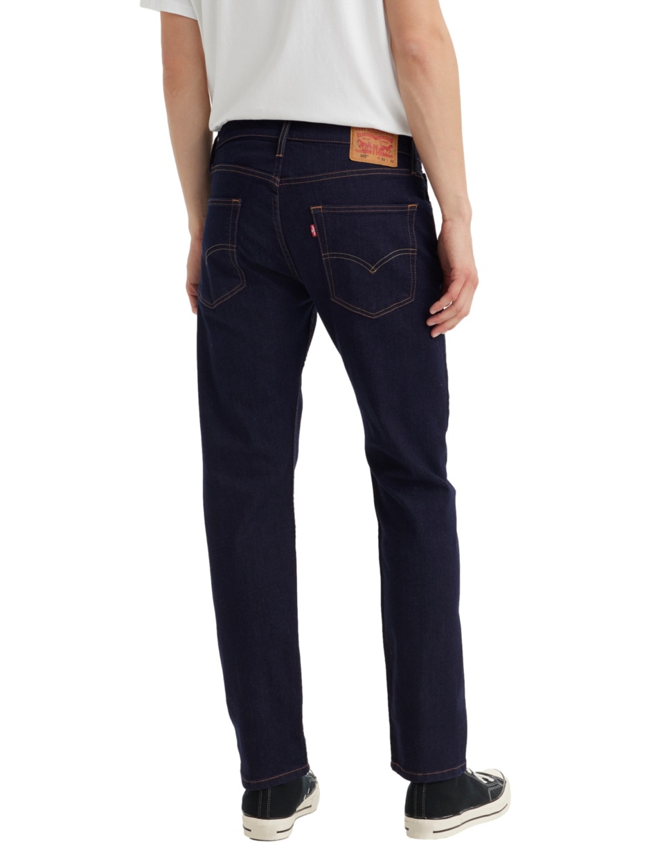 Jeans taper 502 lavado obscuro para hombre 3