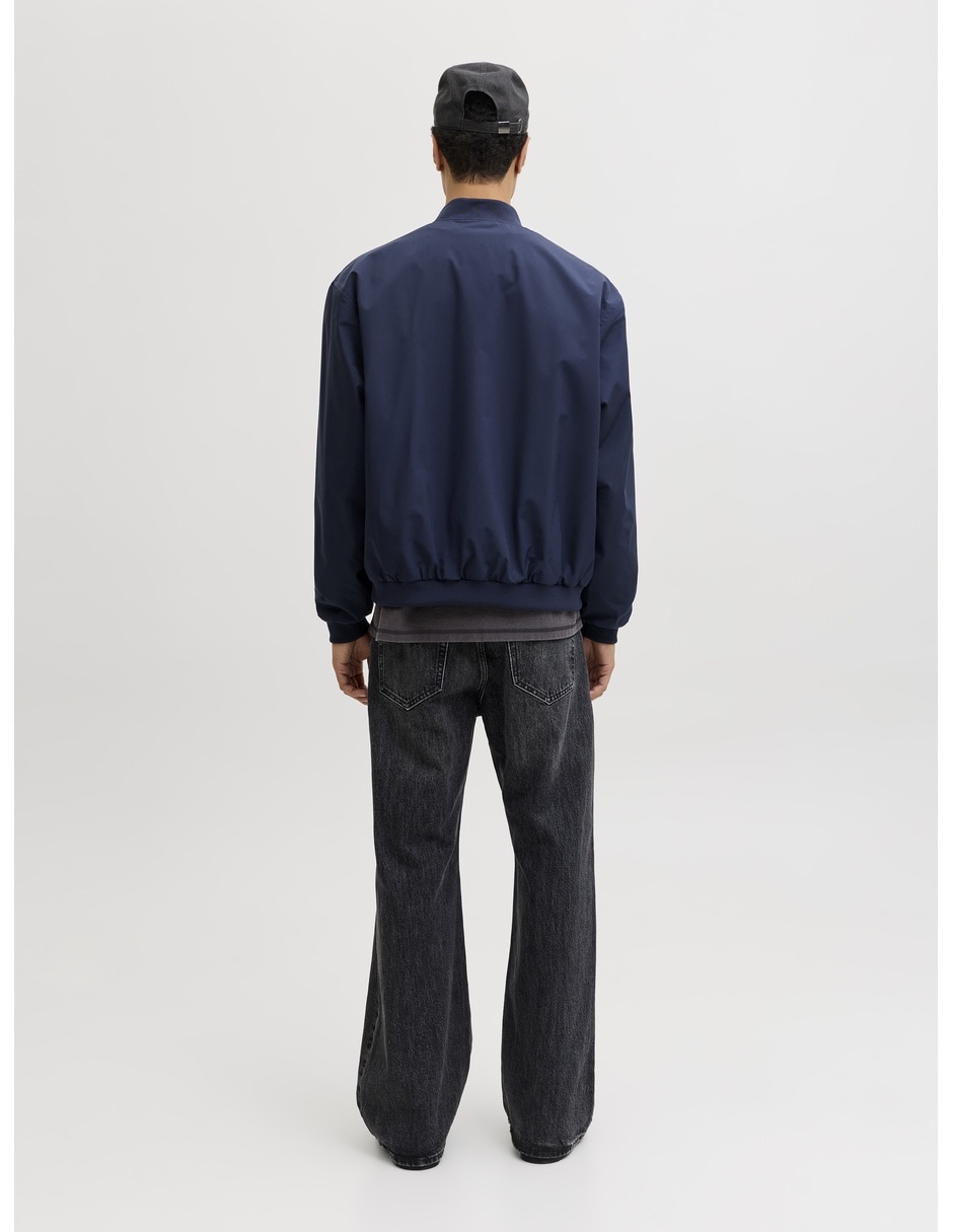 Chamarra bomber con bolsillos para hombre 2