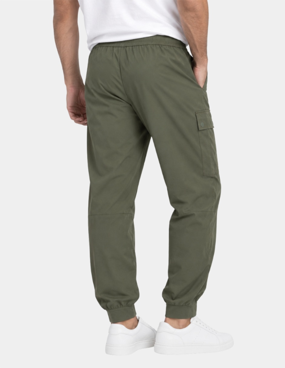 Jogger relajado estampado con bolsillos para hombre 7