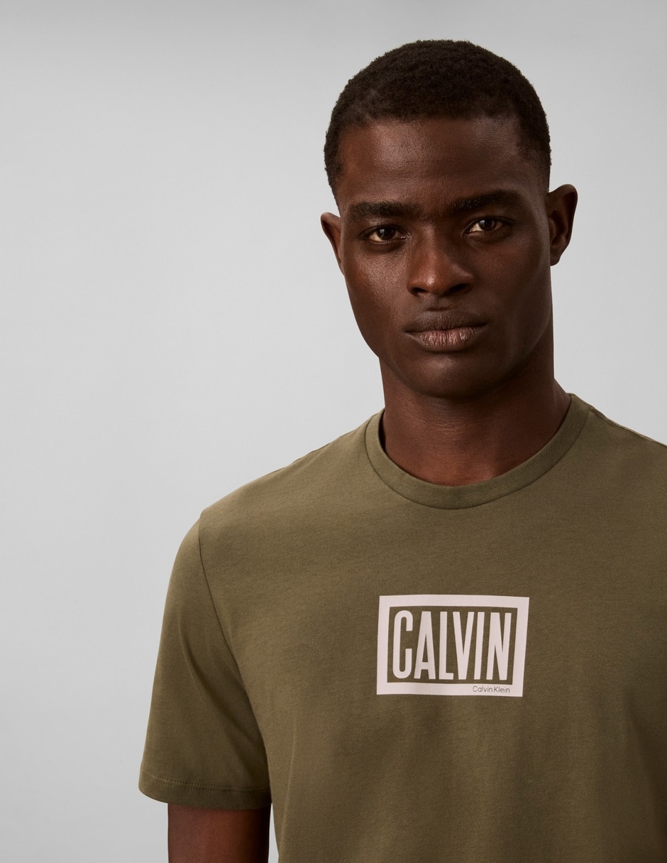 Playera cuello redondo para hombre 6
